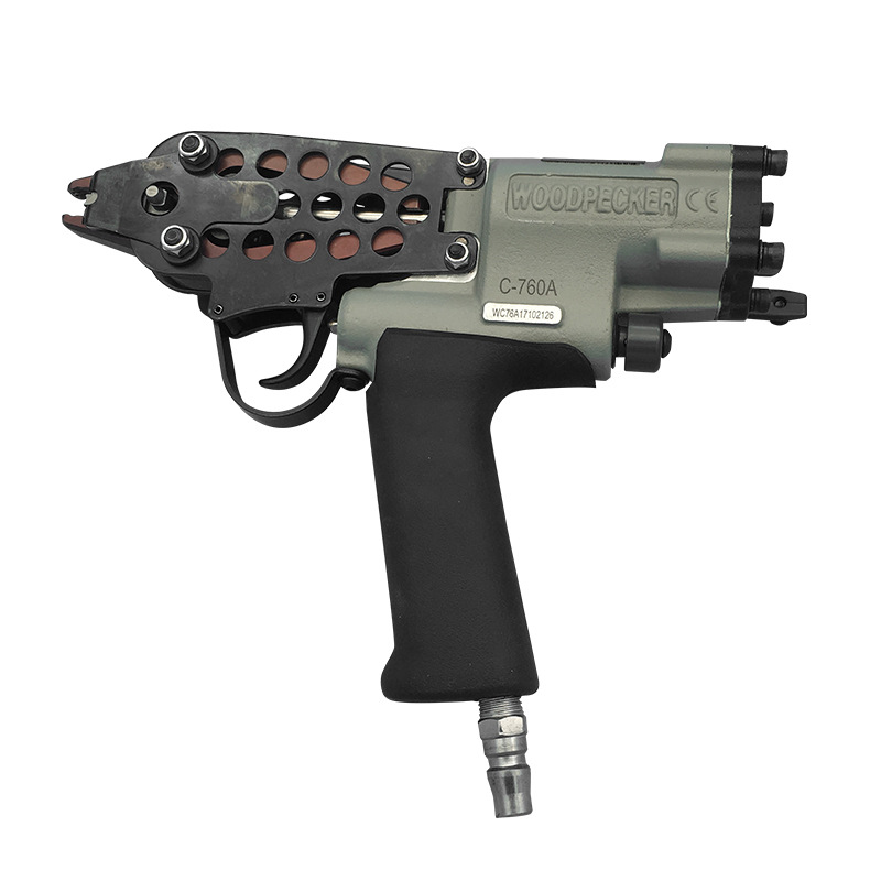 C Pneumatic tool